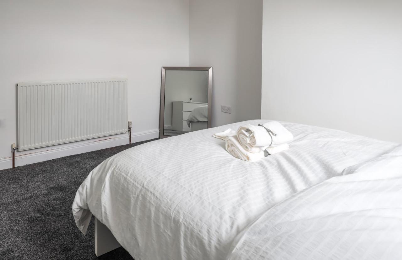 Spacious 4 Bed House In Birmingham, Suitable For Contractors Buitenkant foto
